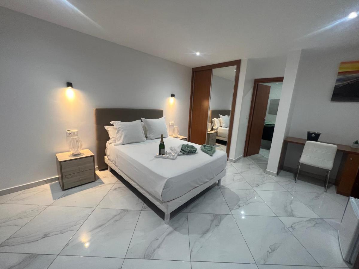 Residencial Santo Amaro Hotell Tarrafal  Exteriör bild