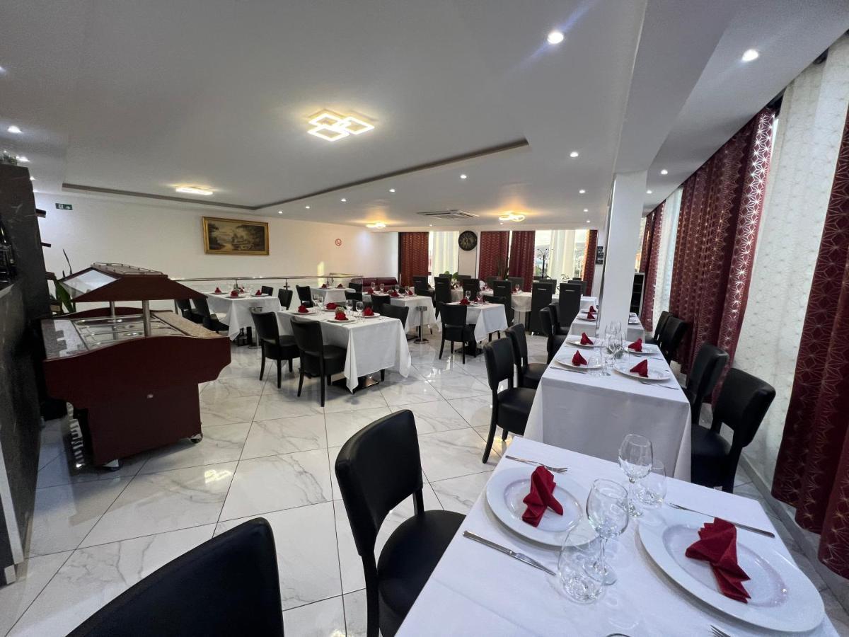Residencial Santo Amaro Hotell Tarrafal  Exteriör bild