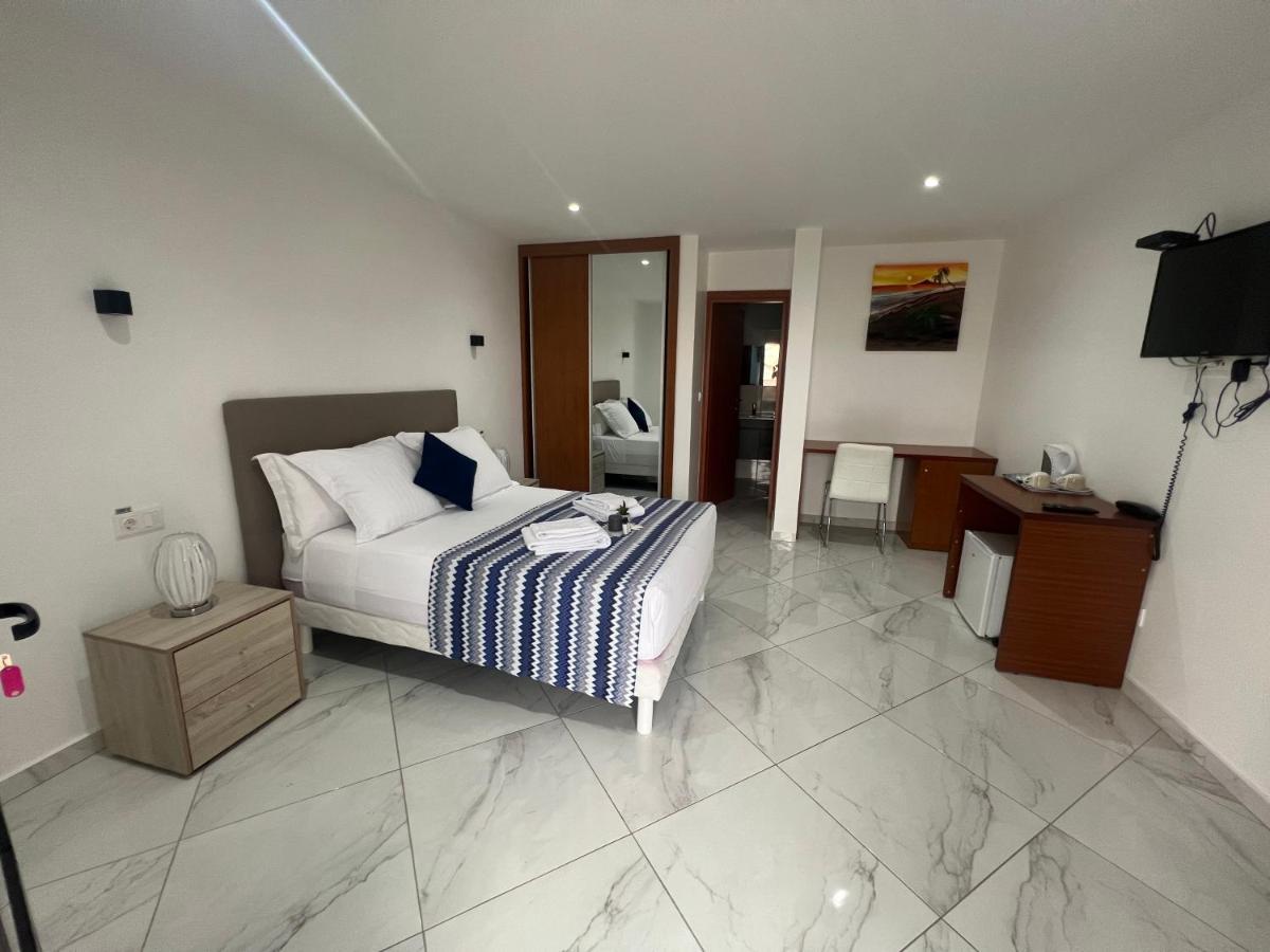 Residencial Santo Amaro Hotell Tarrafal  Exteriör bild
