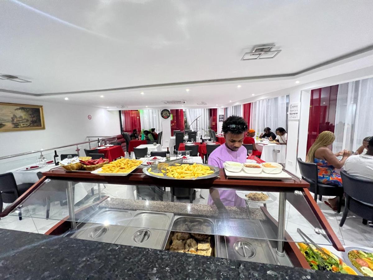 Residencial Santo Amaro Hotell Tarrafal  Exteriör bild