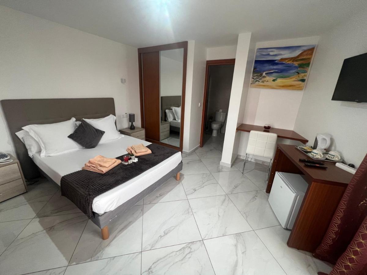 Residencial Santo Amaro Hotell Tarrafal  Exteriör bild